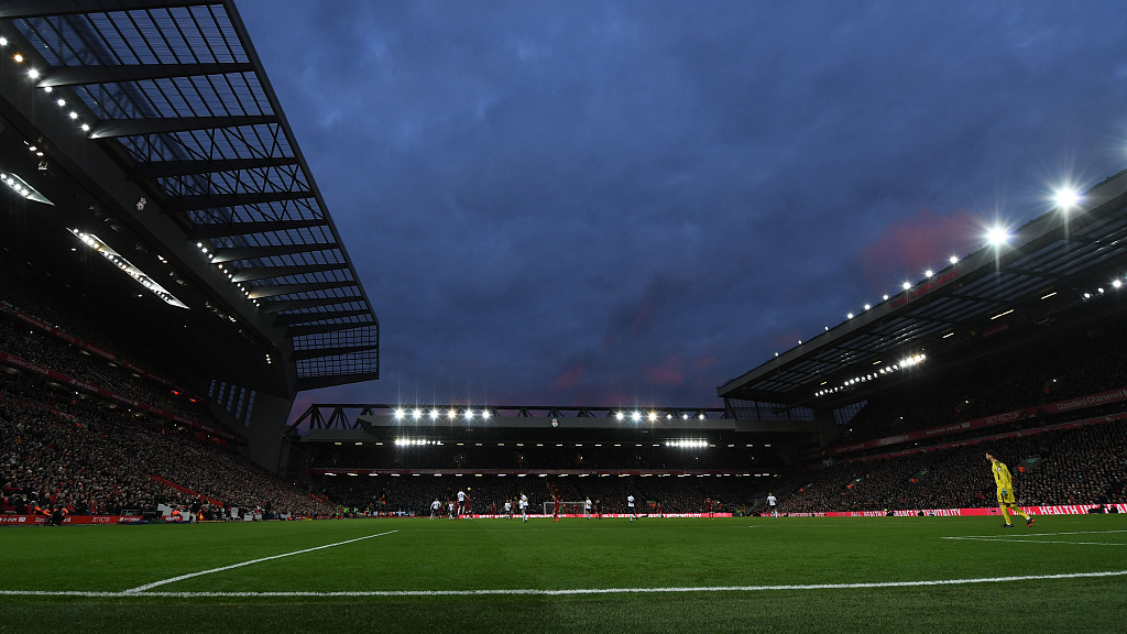 足坛一夜动态：曼城豪取19连胜，巴萨逆转马竞，纽卡热刺互相伤害（今晨足坛速递：曼城19连胜再刷纪录，巴萨逆转马竞，纽卡与热刺两败俱伤）