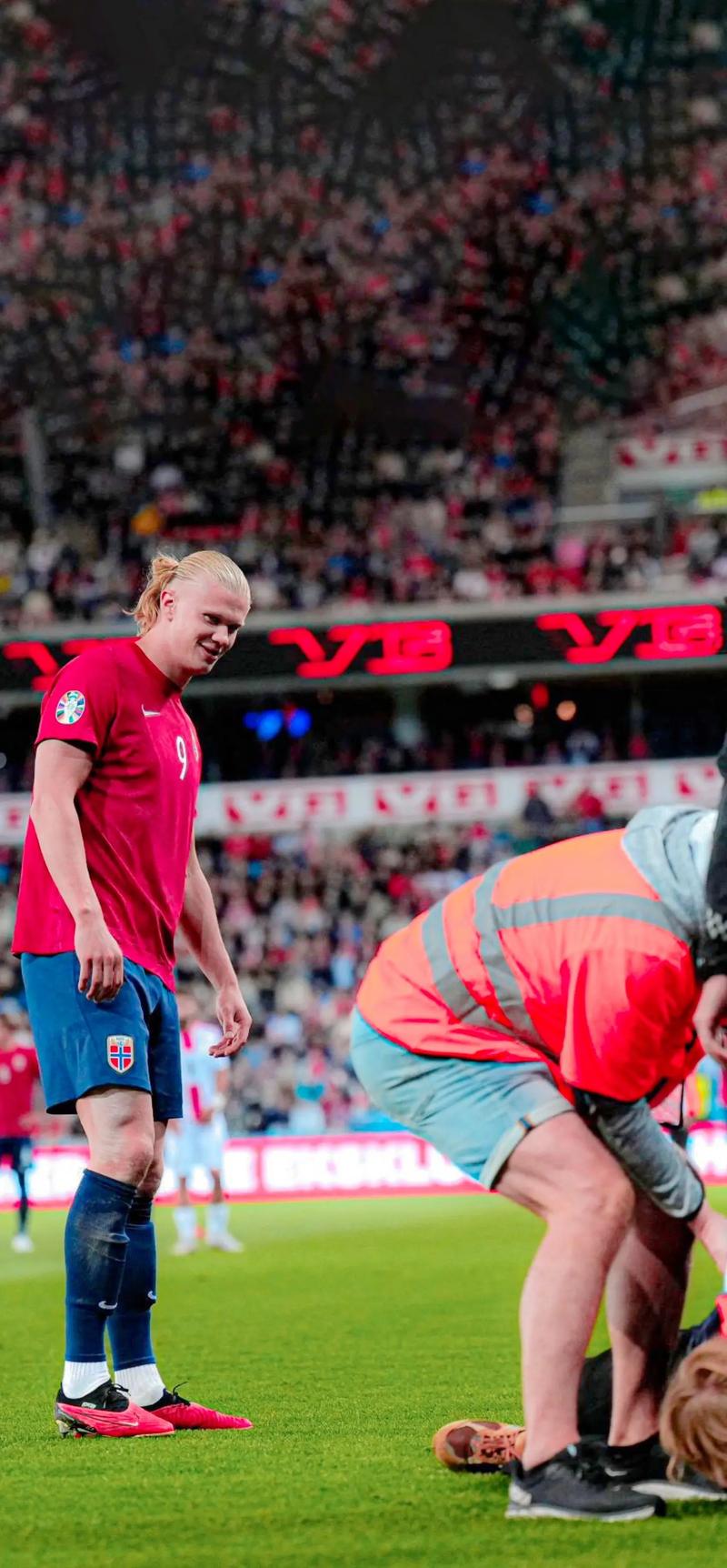 戈麦斯：尼科-帕斯是西班牙错过的第三个可以为其效力的球星（戈麦斯称尼科-帕斯是西班牙错失的第三位本可为国出战的球星）