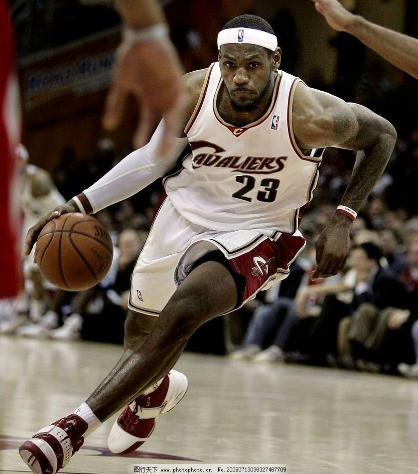 亚足联官方：中国承办2027年U20亚洲杯，比赛计划27年3月举行（亚足联官宣：U20亚洲杯花落中国，赛事将于2027年3月举行）