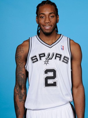 德转评年度最佳左边锋：迪亚斯、KK、拉菲尼亚、维尼修斯入围（德转评选年度最佳左边锋候选：迪亚斯、克瓦拉茨赫利亚、拉菲尼亚、维尼修斯入选）