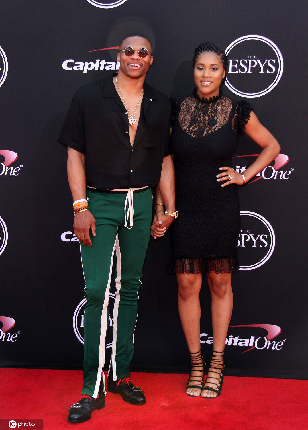 六台：维尼修斯下赛季留队可能性极低，皇马要价至少1.5亿欧（六台：维尼修斯下季留队希望渺茫，皇马标价至少1.5亿欧元）